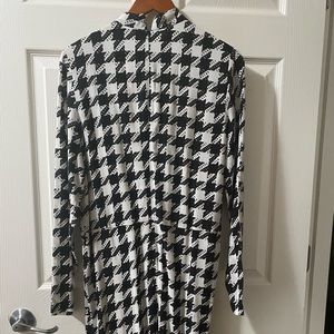 Ann Taylor size 14 brand new dress never worn. White and black asymmetrical